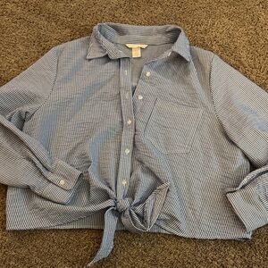 H & M Striped Button-Up Tie Front cropped Shirt